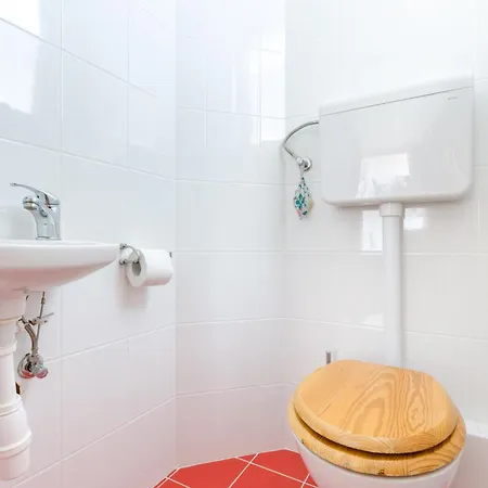 Dada Apartment *