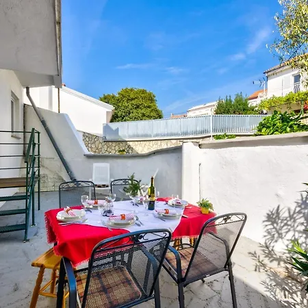 Dada * Novi Vinodolski