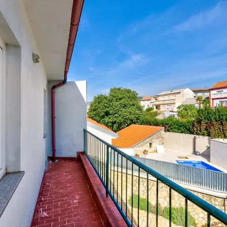 Dada 诺维·维诺多尔斯基