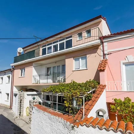 Dada * 诺维·维诺多尔斯基